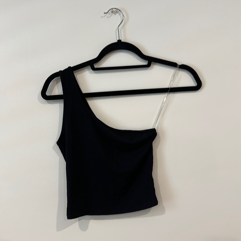 One shoulder black crop top